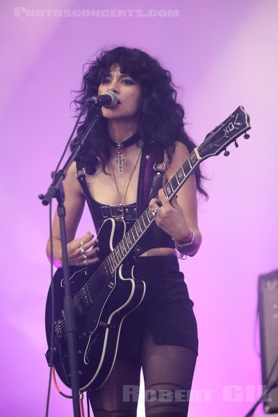 L.A. WITCH - 2023-05-28 - ANGERS - Le Chabada - Scene Reverberation - Sade Sanchez